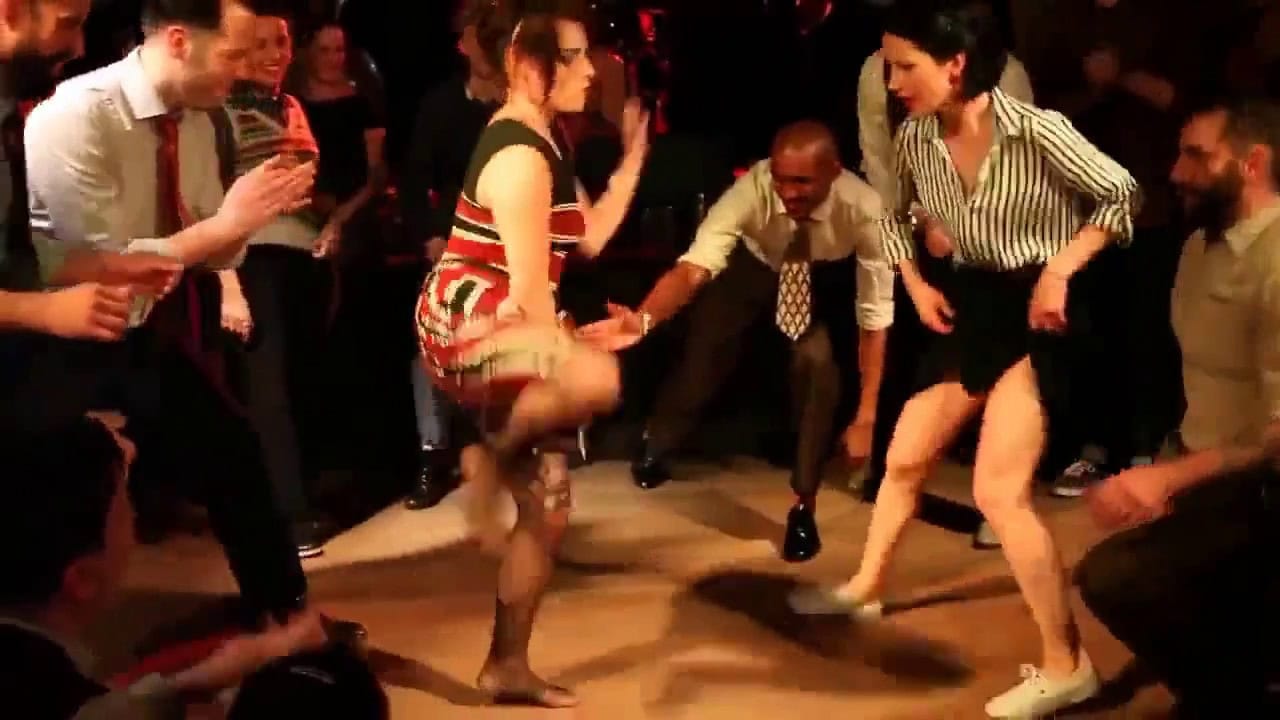 “Roaring” Dance skills!