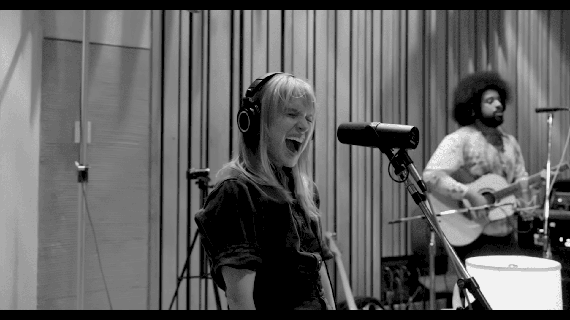Paramore’s “Burning Down the House” Behind the Scenes: A Fiery Tribute to Talking Heads