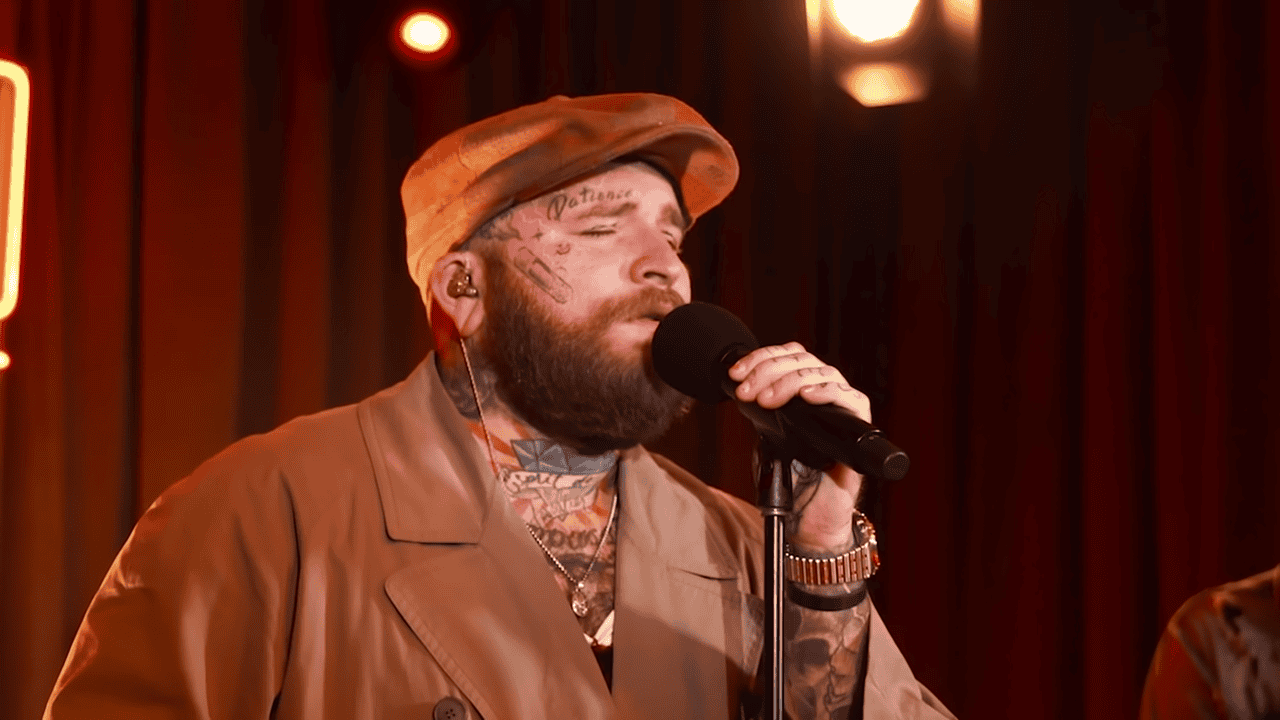 Teddy Swims Delivers Heart-felt Cover of “Use Somebody” in Nova’s Red Room