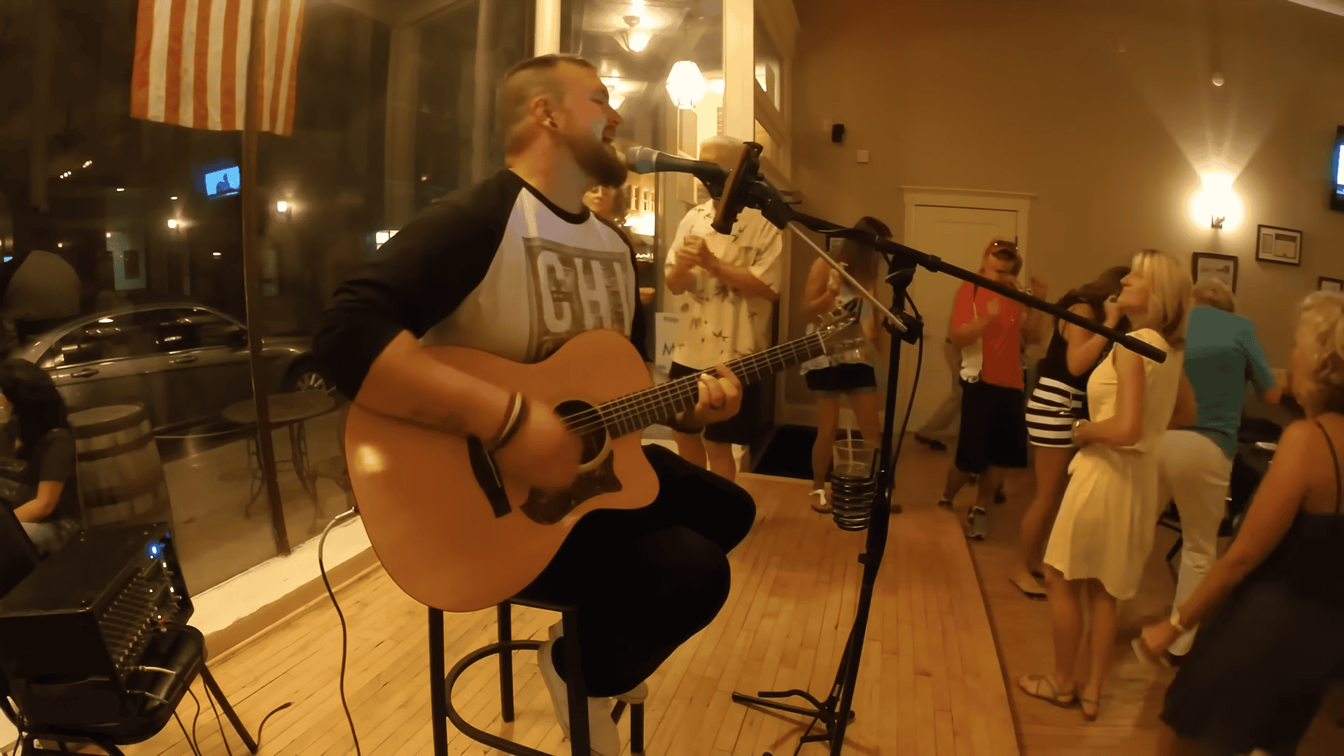 Dean Heckel Brings “Valerie” to Life With a Warm, Soulful Cover That Gets the Whole Room Dancing