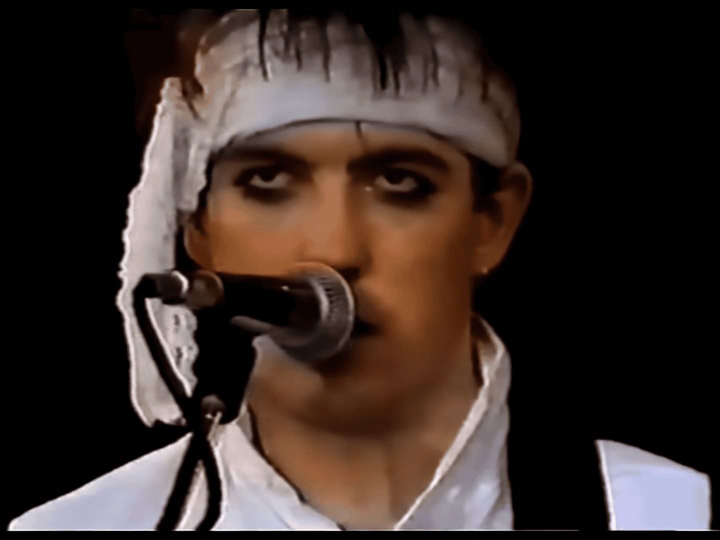 The Cure Turn “A Forest” Into a Legendary Rebellion at Werchter Festival, 1981