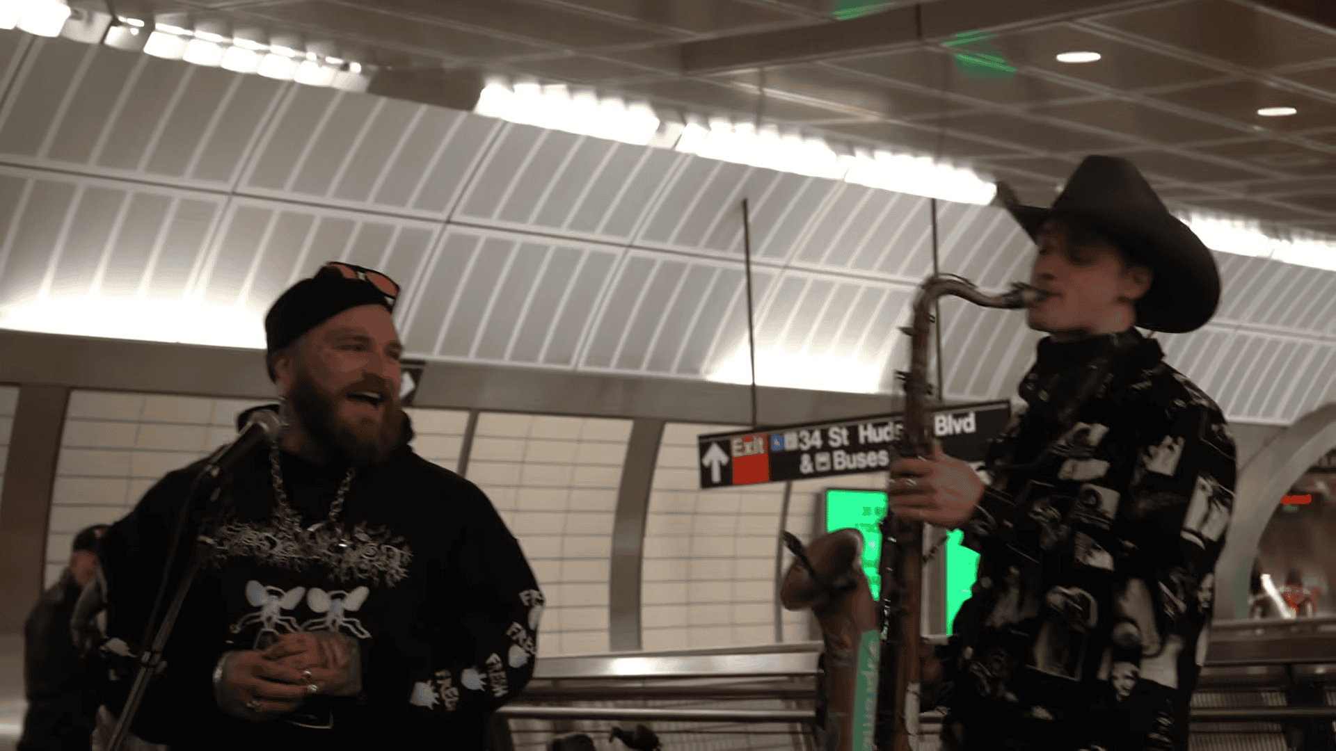 Teddy Swims and Augie Bello Turn “Bad Dreams” Into a Subway Moment (Live in New York)