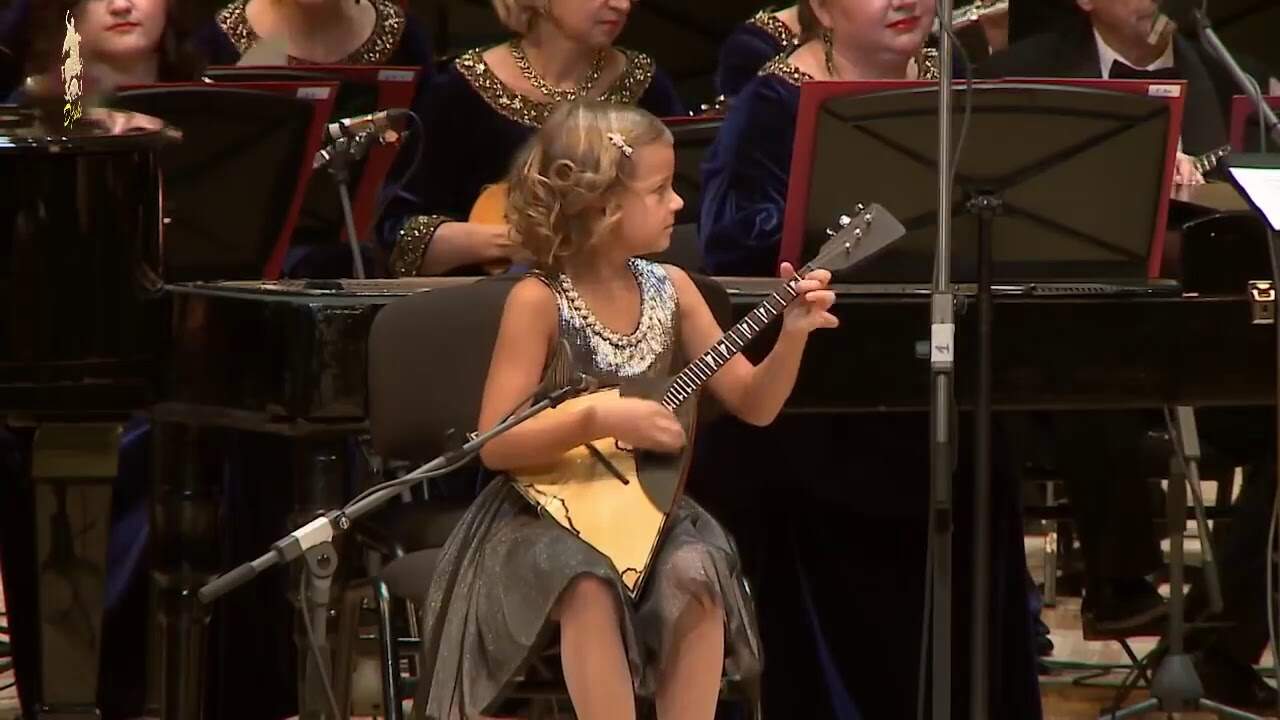Jaw-Dropping Anastasiia Tiurina Plays “Valenki” on Balalaika at Age 7