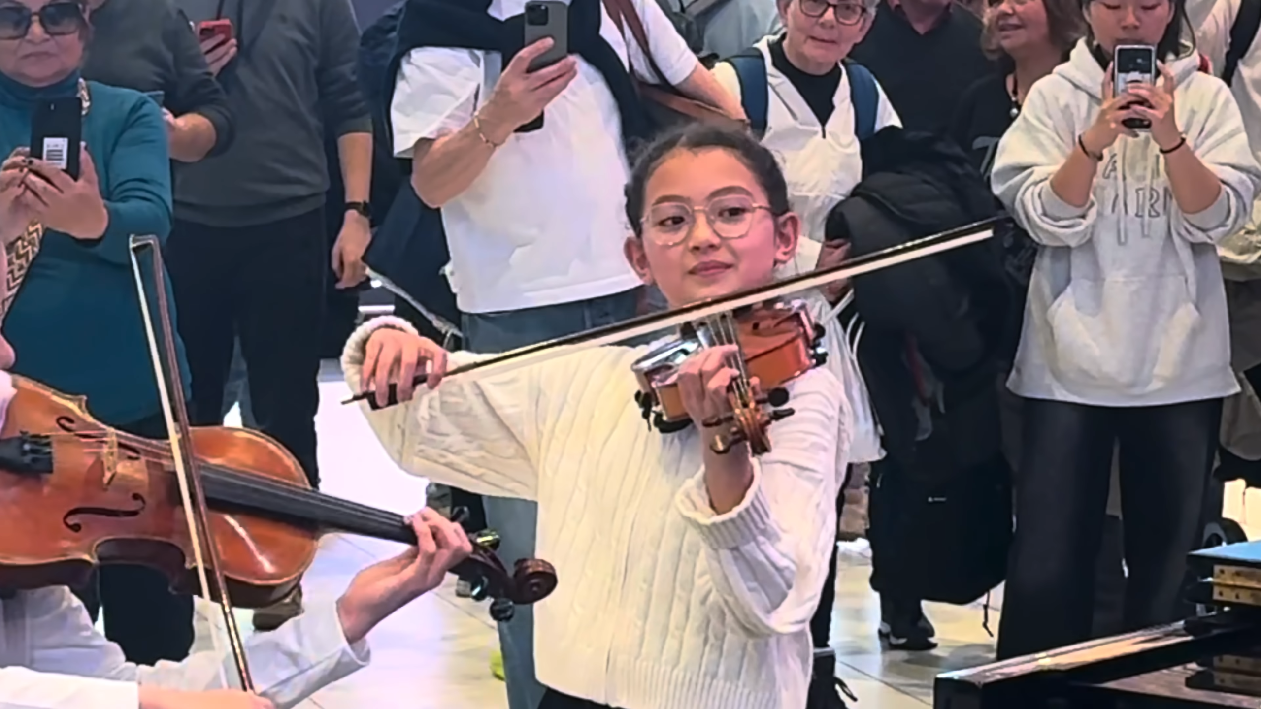 Julien Cohen and Two Young Virtuosos Deliver Incredible Vivaldi Winter