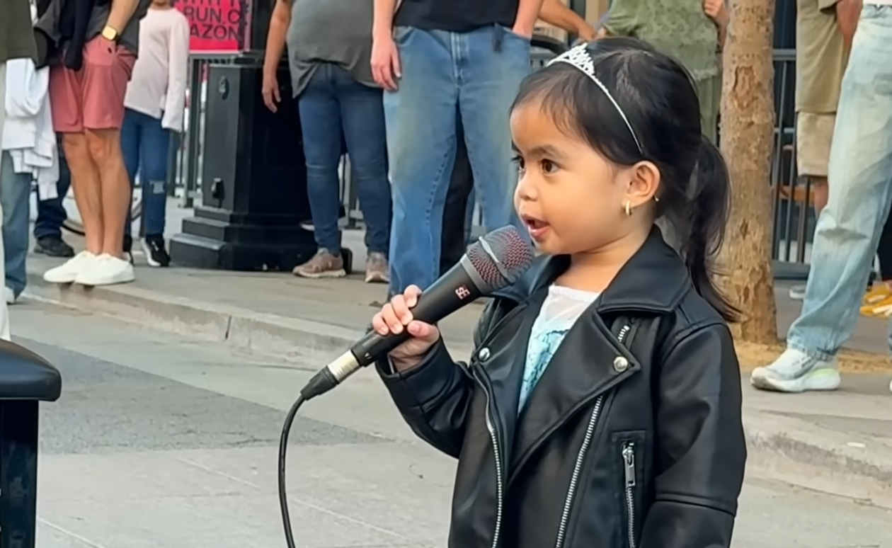 Emilio Piano and Tiny Leona’s Incredible Let It Go Surprise