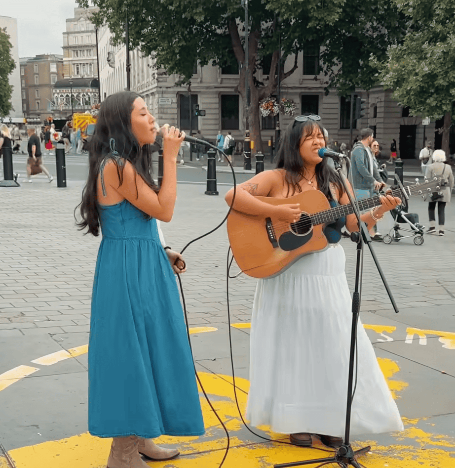 Leire’s Touching London Street Surprise With Forever Young