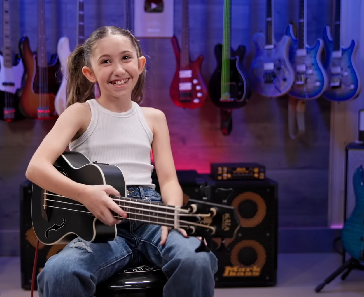 EllenPlaysBass Makes Pink Panther a Jaw-Dropping Bass Moment