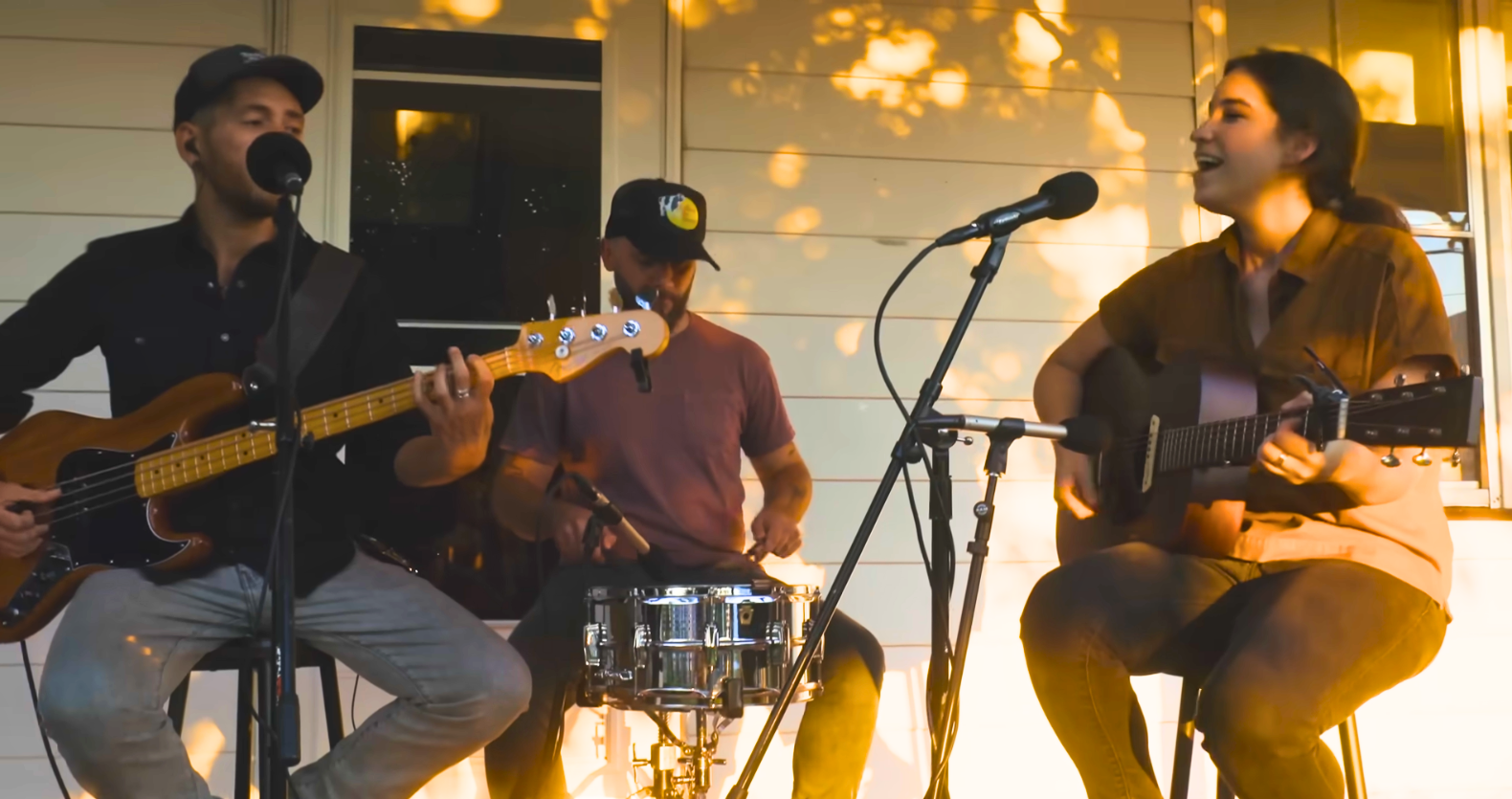 Reina del Cid’s Touching Farm Country Roads Cover