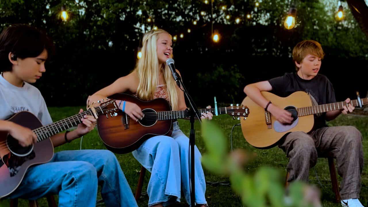 Pink Floyd’s “Wish You Were Here” Gets a Beautiful New Life From These Young Musicians